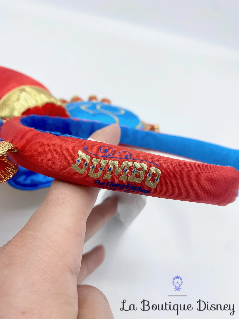 Serre Tête Oreilles Mickey Mouse The Main Attraction Série 8 Dumbo The Flying Elephant Disney Store Ears Édition Limitée 5 Serre Tête Oreilles Mickey Mouse The Main Attraction Série 8 Dumbo The Flying Elephant Disney Store Ears Édition Limitée – Image 3