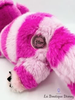 Peluche Chat Cheshire Disney Store 2010 Alice Au Pays Des Merveilles Chat Rose Rayures écusson -Disney peluche chat cheshire disney store ecusson chat rose rayures alice au pays des merveilles 0