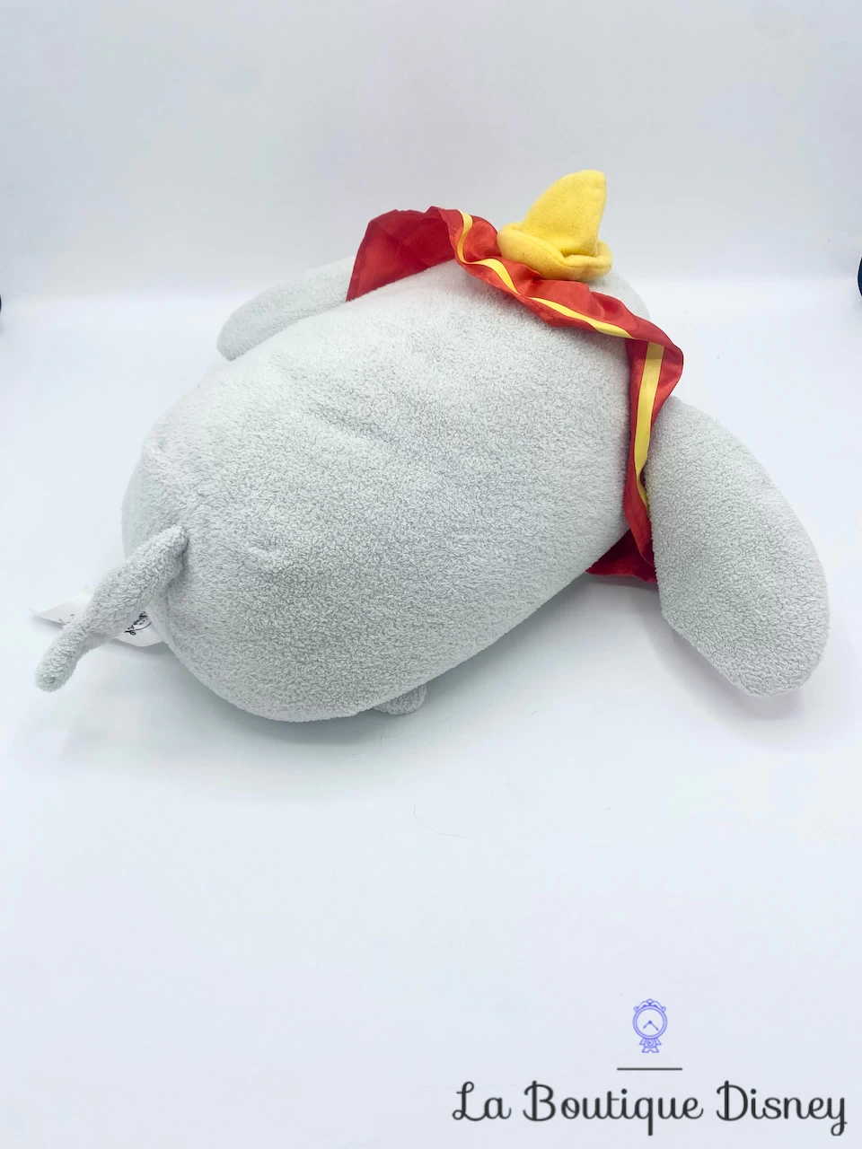 Peluche Grand Tsum Tsum Dumbo Disney Store éléphant Gris XXL Géant 6 Peluche Grand Tsum Tsum Dumbo Disney Store éléphant Gris XXL Géant – Image 4