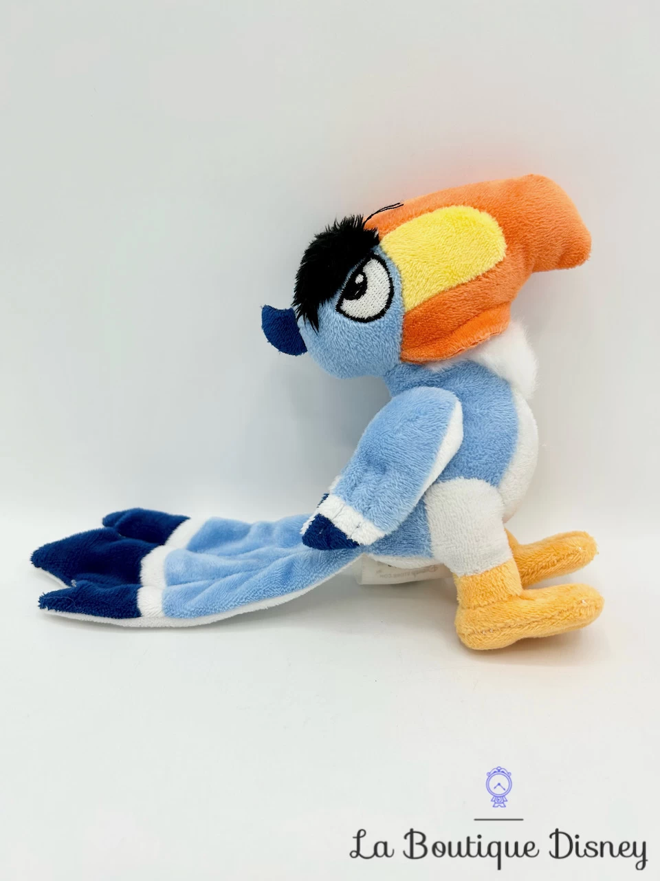 Peluche Zazu Mini Disney Store Le Roi Lion Oiseau Perroquet Bleu 21 Cm 4 Peluche Zazu Mini Disney Store Le Roi Lion Oiseau Perroquet Bleu 21 Cm – Image 2