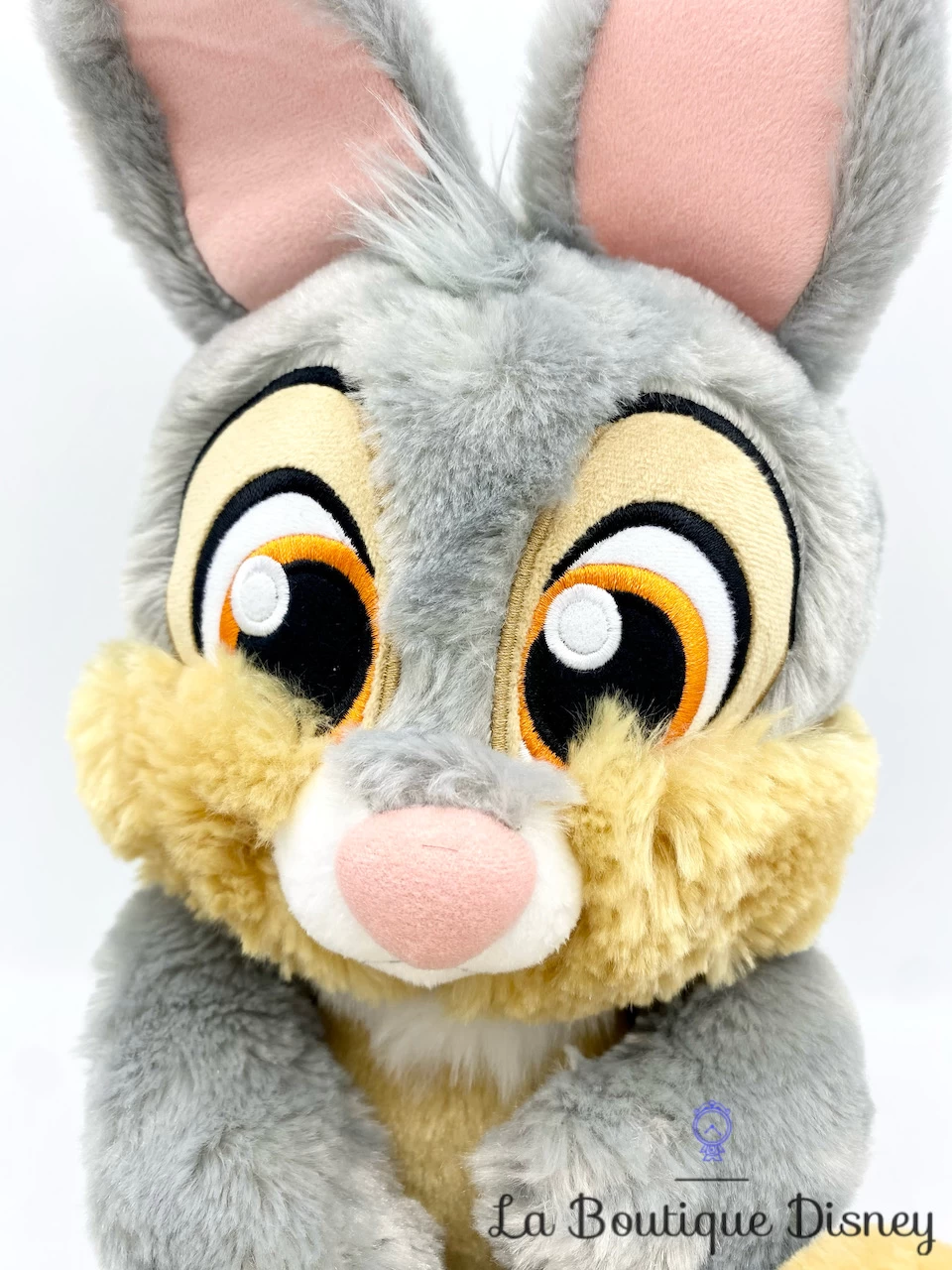 Peluche Panpan Big Feet Disney Store 2022 Bambi Lapin Gris Gros Pieds 34 Cm 4 Peluche Panpan Big Feet Disney Store 2022 Bambi Lapin Gris Gros Pieds 34 Cm – Image 2