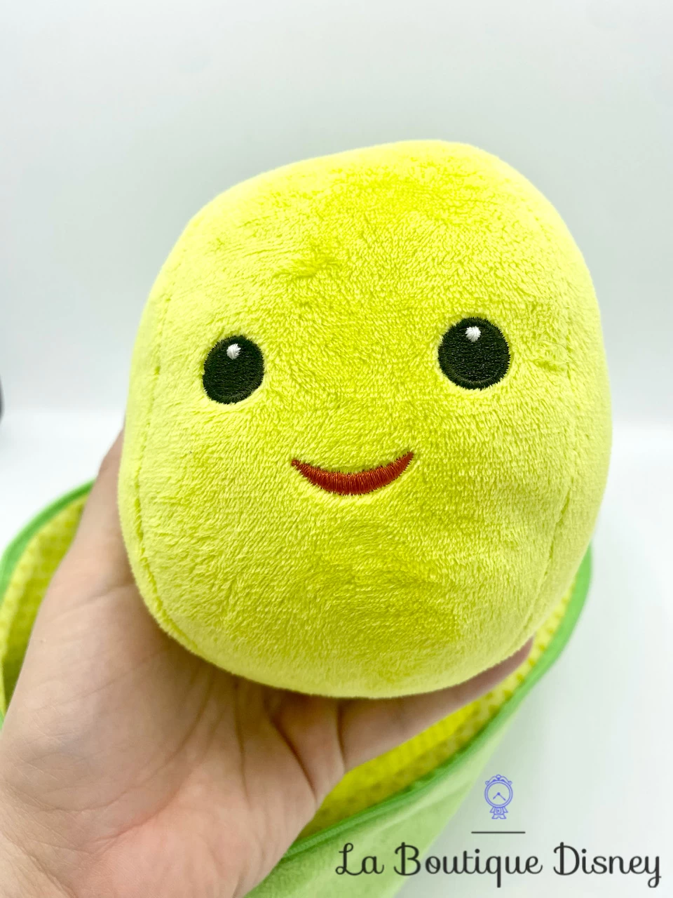 Peluche Petits Pois Toy Story Disney Store écusson Vert 46 Cm 5 Peluche Petits Pois Toy Story Disney Store écusson Vert 46 Cm – Image 3