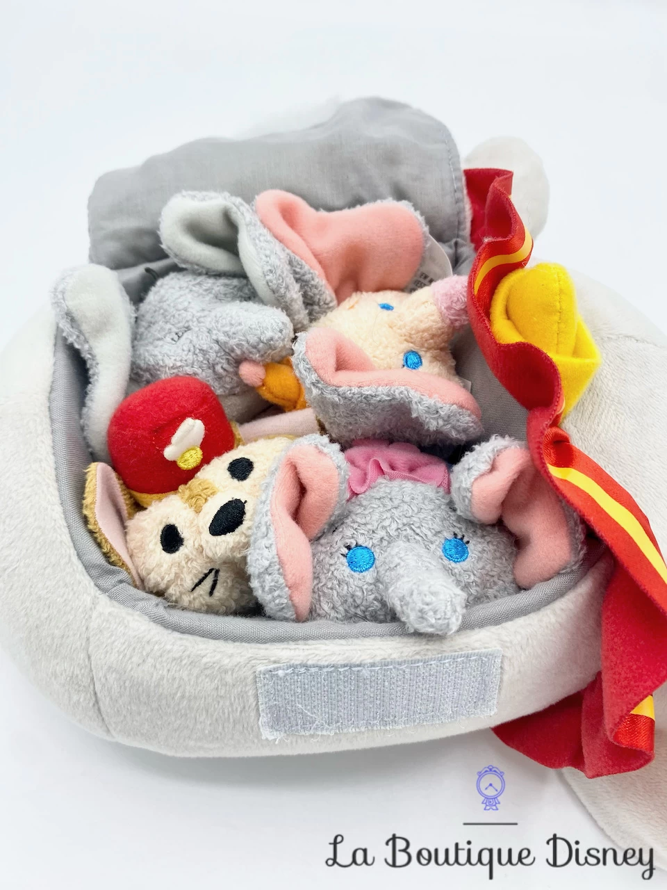 Peluche Tsum Tsum Sac Dumbo 75ème Anniversaire Disney Store Bag Set Jumbo Timothée Clown Éléphant 4 Peluche Tsum Tsum Sac Dumbo 75ème Anniversaire Disney Store Bag Set Jumbo Timothée Clown Éléphant – Image 2