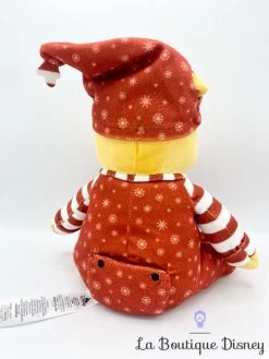 Peluche Winnie L’ourson Noël Disney Store 2021 ShopDisney Pyjama Rouge -Disney peluche winnie ourson disney store 2021 shopdisney noel pyjama 7