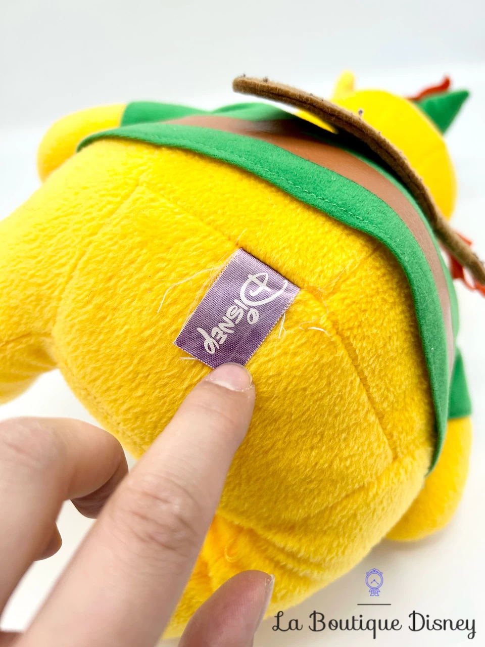 Peluche Winnie L'ourson Robin Des Bois Disney Déguisement Vert 33 Cm 6 Peluche Winnie L'ourson Robin Des Bois Disney Déguisement Vert 33 Cm – Image 5