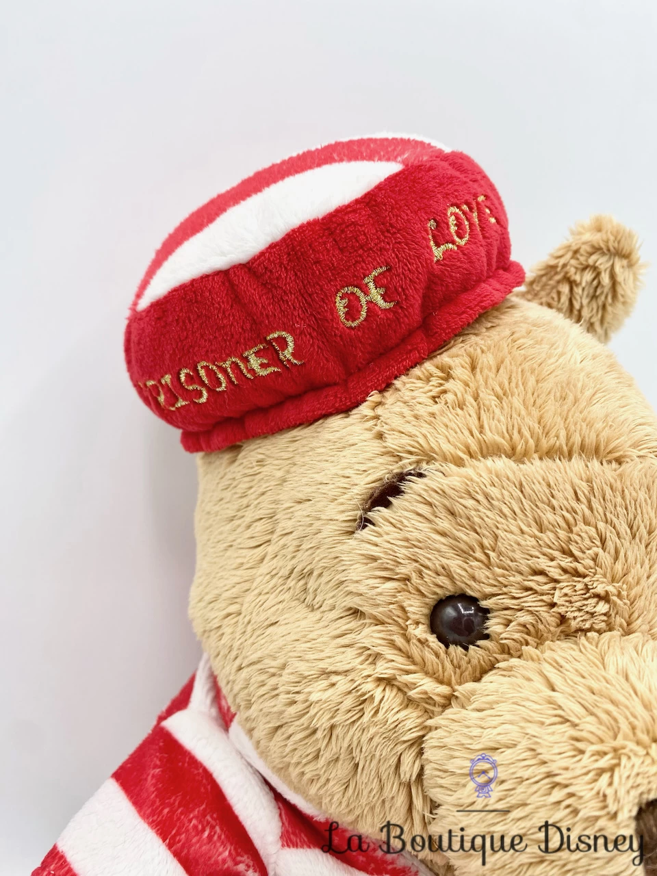 Peluche Winnie L'ourson Prisoner Of Love Disney Store Limited Edition Saint Valentin Stole Your Heart édition Limitée 30 Cm 4 Peluche Winnie L'ourson Prisoner Of Love Disney Store Limited Edition Saint Valentin Stole Your Heart édition Limitée 30 Cm – Image 2