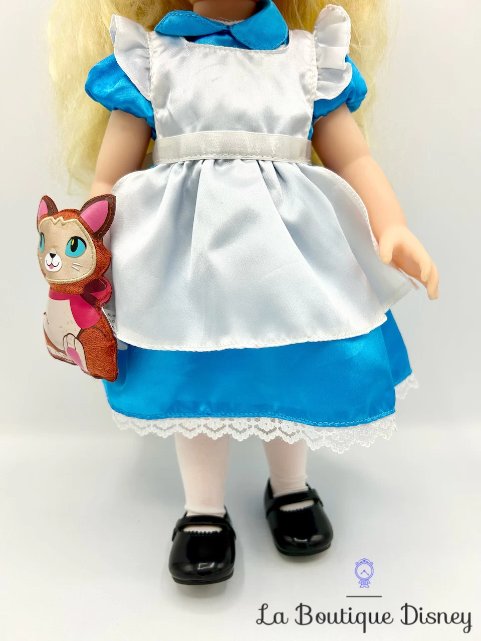 Poupée Alice Aux Pays Des Merveilles Animators Collection V3 Disney Store 2016 Dinah 40 Cm 6 Poupée Alice Aux Pays Des Merveilles Animators Collection V3 Disney Store 2016 Dinah 40 Cm – Image 4