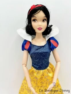 Poupée Blanche Neige Disney Store Princesse Mannequin Robe Souillon 30 Cm -Disney poupee blanche neige et les sept nains disney store mannequin robe souillon 2
