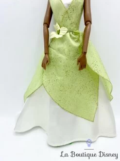 Poupée Tiana La Princesse Et La Grenouille Disney Store Mannequin Robe Verte 32 Cm -Disney poupee tiana la princesse et la grenouille disney store mannequin 4