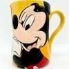 Tasse Mickey Mouse Adventurous Enthusiastic Dependable Disney Store Mug Jaune 2 Tasse Mickey Mouse Adventurous Enthusiastic Dependable Disney Store Mug Jaune -Disney tasse mickey mouse adventure enthusias dependab disney store mug jaune 1