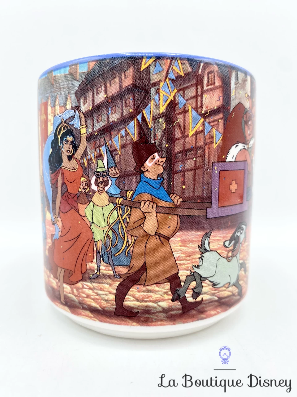 Tasse Scène Le Bossu De Notre Dame Walt Disney Theme Parks Resorts Mug Scène Film Fête Des Fous 4 Tasse Scène Le Bossu De Notre Dame Walt Disney Theme Parks Resorts Mug Scène Film Fête Des Fous – Image 2