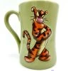 Tasse Tigrou Boudeur Disney Store Exclusive Mug Winnie L'ourson Vert -Disney tasse tigrou boudeur disney store mug winnie ourson vert colere 0