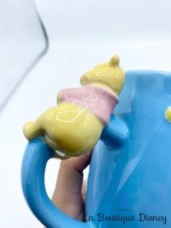 Tasse Winnie L'ourson Disney Store Mug Bleu Relief Oeuf Pâques 15 Tasse Winnie L'ourson Disney Store Mug Bleu Relief Oeuf Pâques -Disney tasse winnie lourson disney store mug paques oeufs bleu relief 6