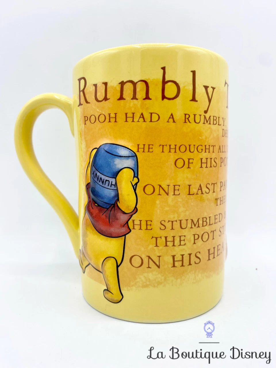 Tasse Winnie L'ourson Rumbly Tumbly Pooh Disney Store Exclusive Mug Jaune Relief 3D 5 Tasse Winnie L'ourson Rumbly Tumbly Pooh Disney Store Exclusive Mug Jaune Relief 3D – Image 3